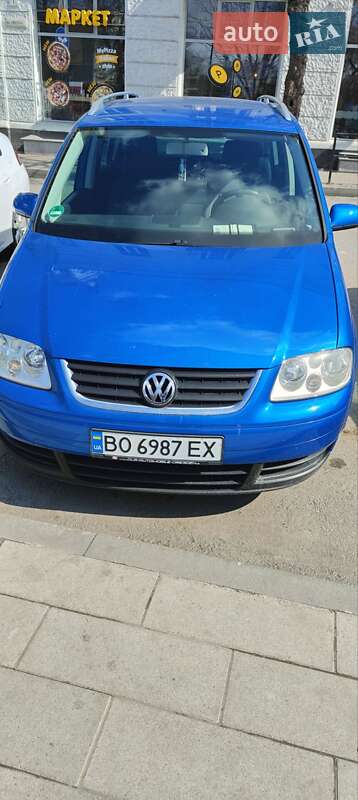 Volkswagen Touran (2003)