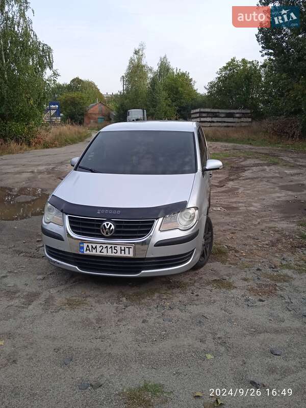 Volkswagen Touran (2007)