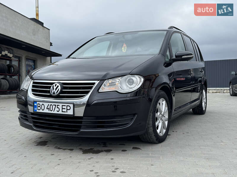 Volkswagen Touran (2010)