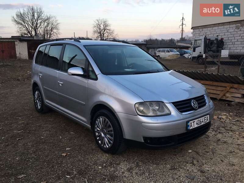Volkswagen Touran (2005)