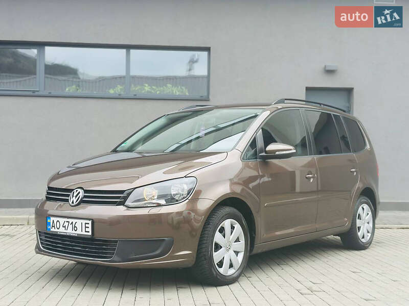 Volkswagen Touran (2011)