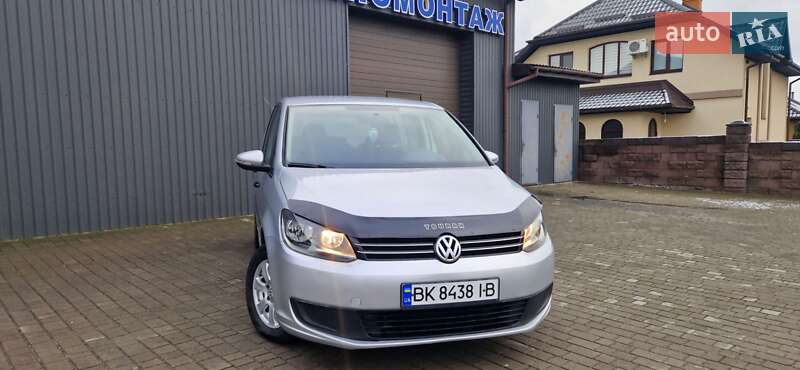 Volkswagen Touran (2010)