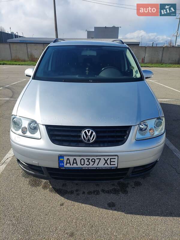 Volkswagen Touran (2004)