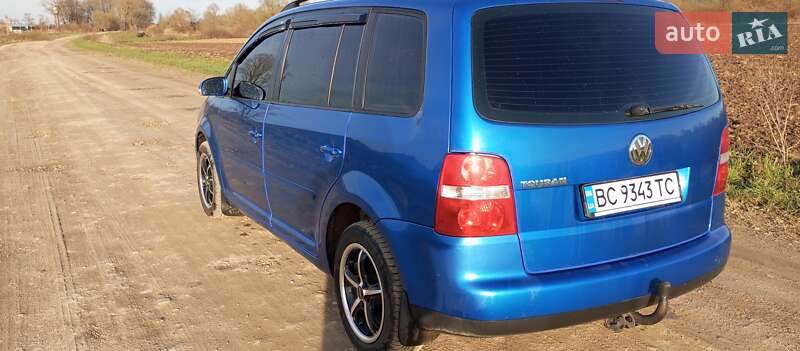 Volkswagen Touran (2003)
