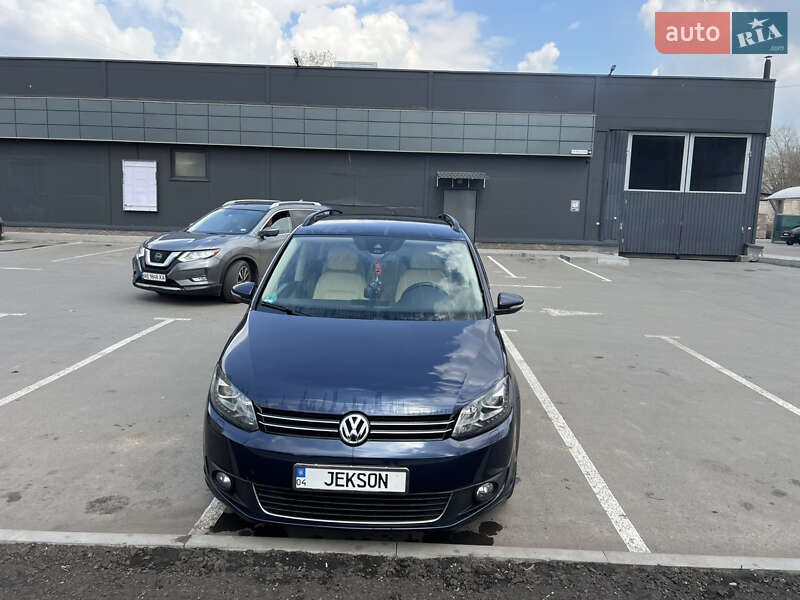 Volkswagen Touran (2013)