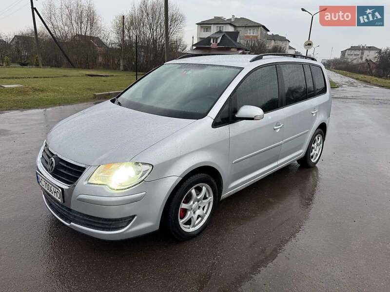 Volkswagen Touran (2008)