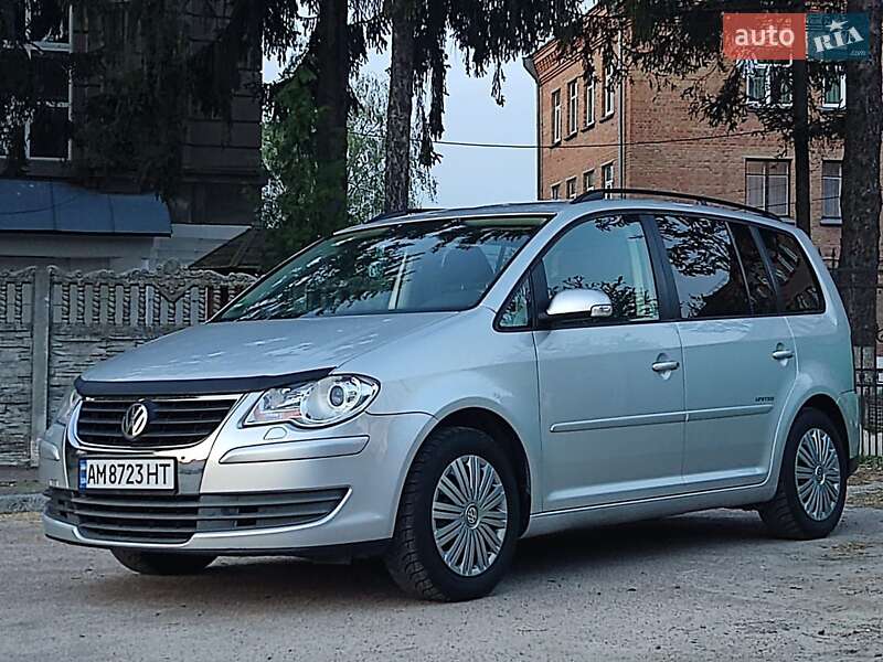 Volkswagen Touran (2009)