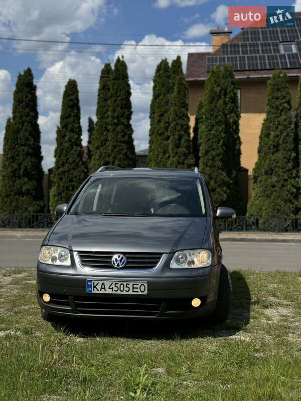 Volkswagen Touran (2005)