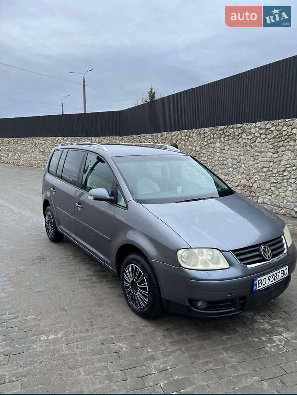 Volkswagen Touran (2004)