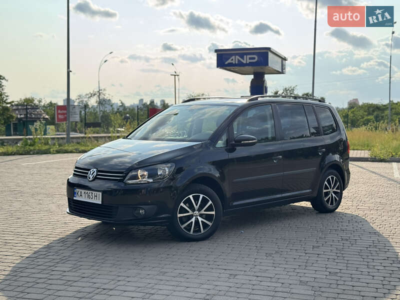Volkswagen Touran (2012)