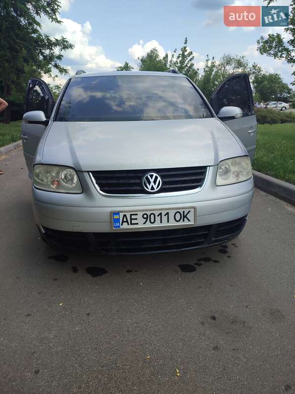 Volkswagen Touran (2003)