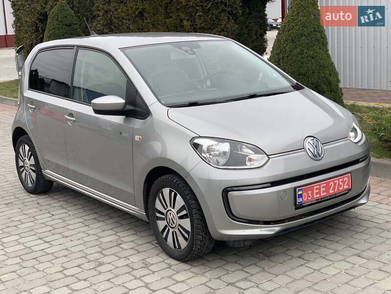 Volkswagen Up (2013)