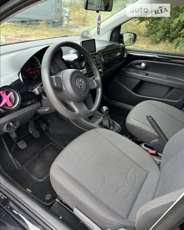 Volkswagen Up (2014)