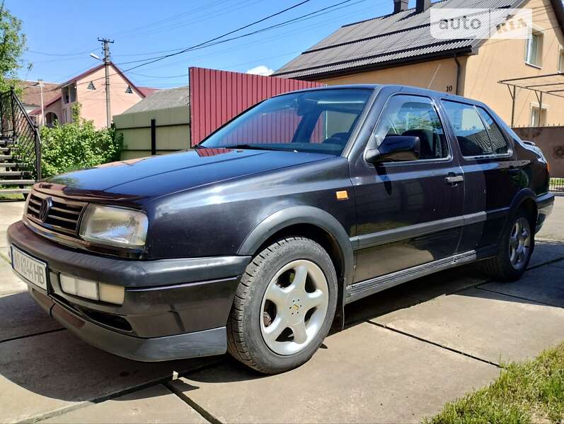 Volkswagen Vento (1993)