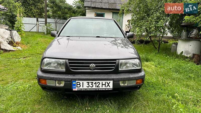Volkswagen Vento (1993)