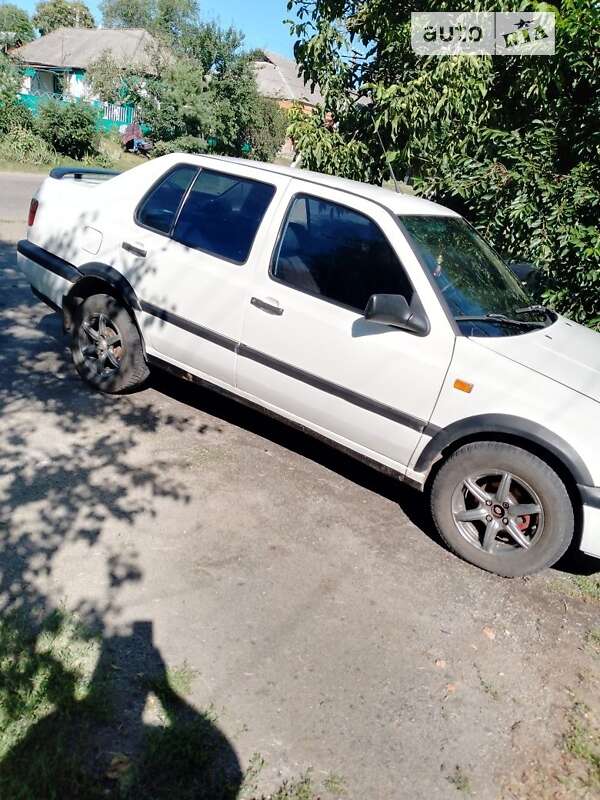 Volkswagen Vento (1993)