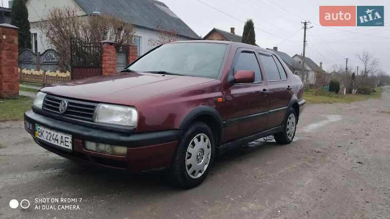 Volkswagen Vento (1993)
