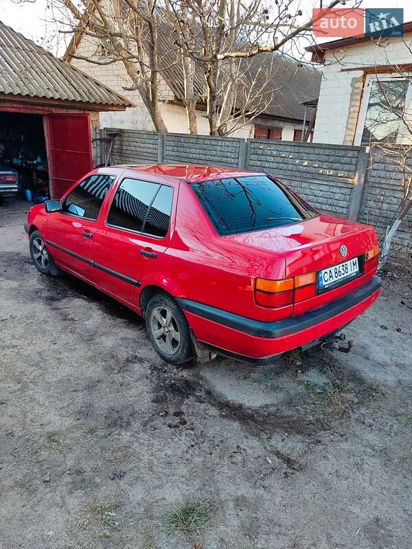 Volkswagen Vento (1995)