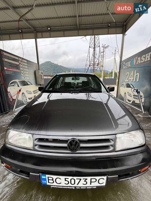 Volkswagen Vento (1992)