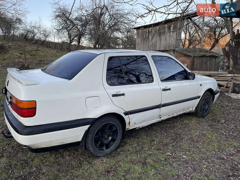 Volkswagen Vento (1994)