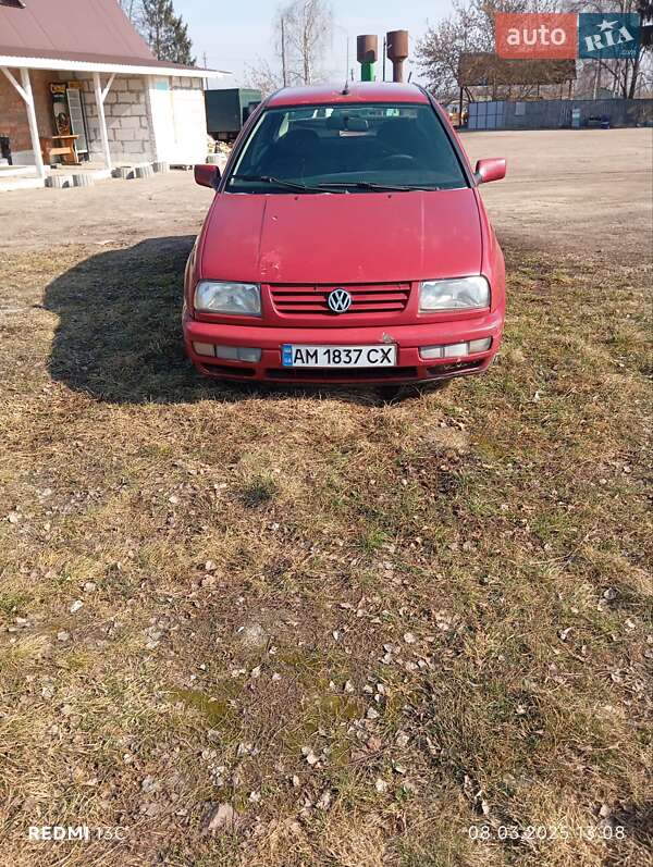 Volkswagen Vento (1996)