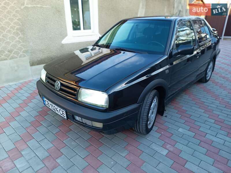 Volkswagen Vento (1993)