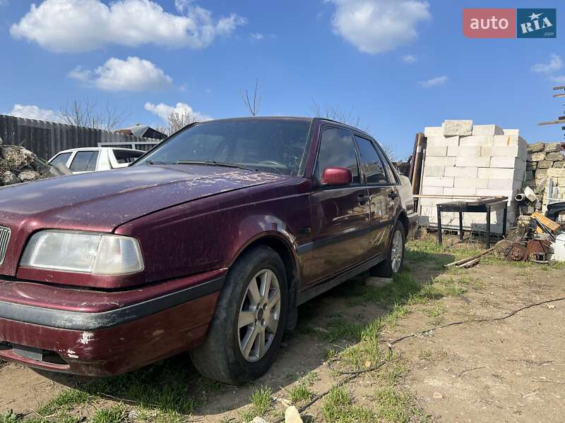Volvo 460 (1995)