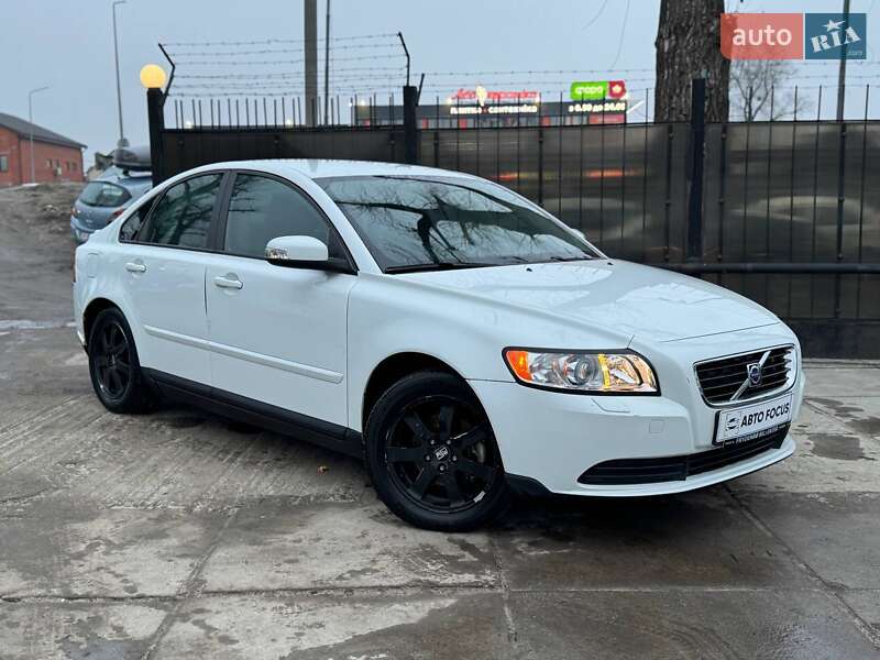 Volvo S40 (2009)