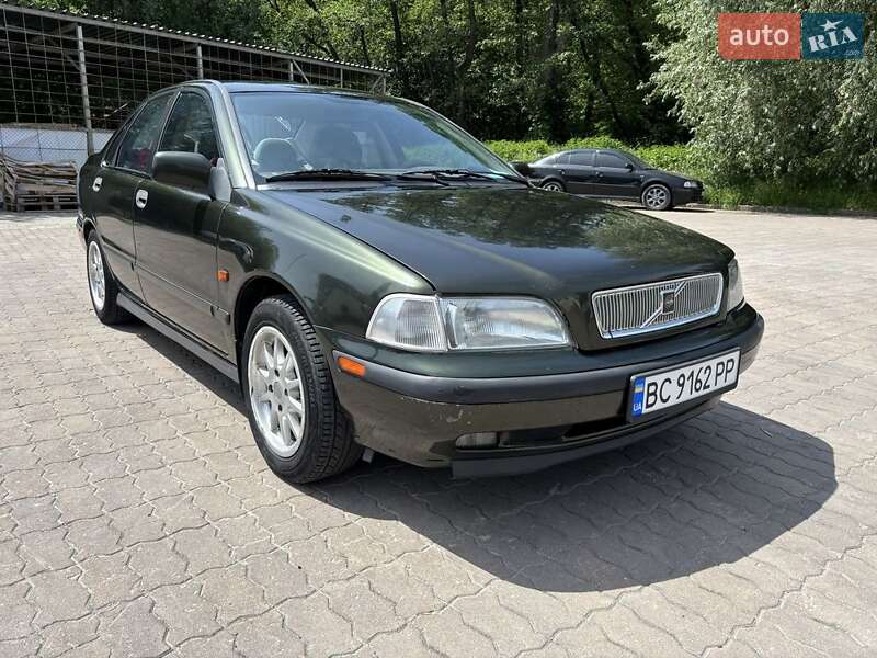 Volvo S40 (1996)
