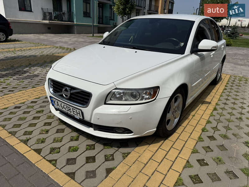 Volvo S40 (2012)