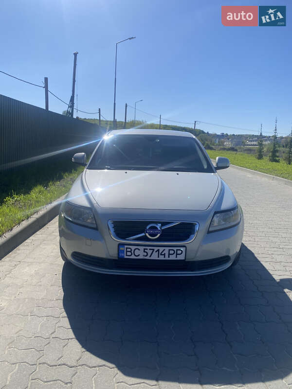 Volvo S40 (2010)
