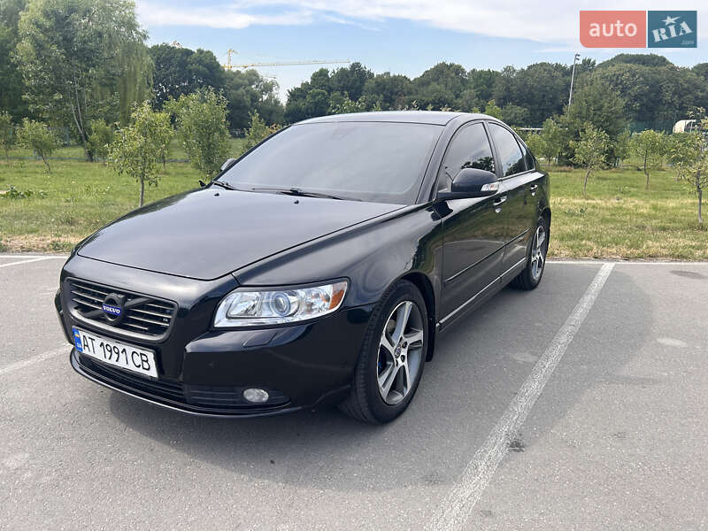 Volvo S40 (2012)