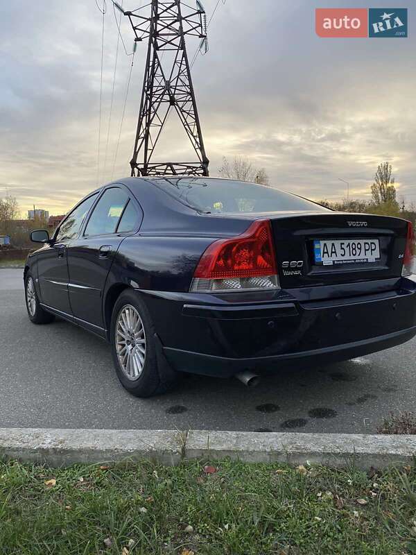 Volvo S60 (2005)