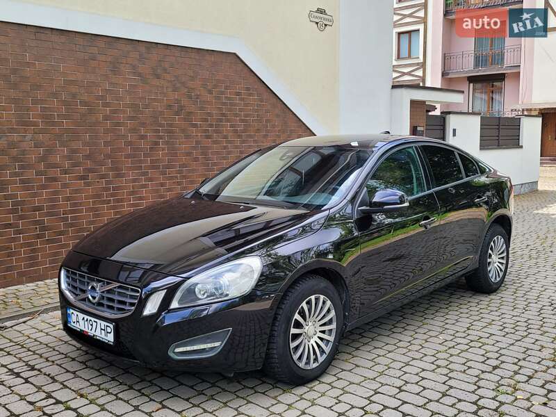 Volvo S60 (2012)