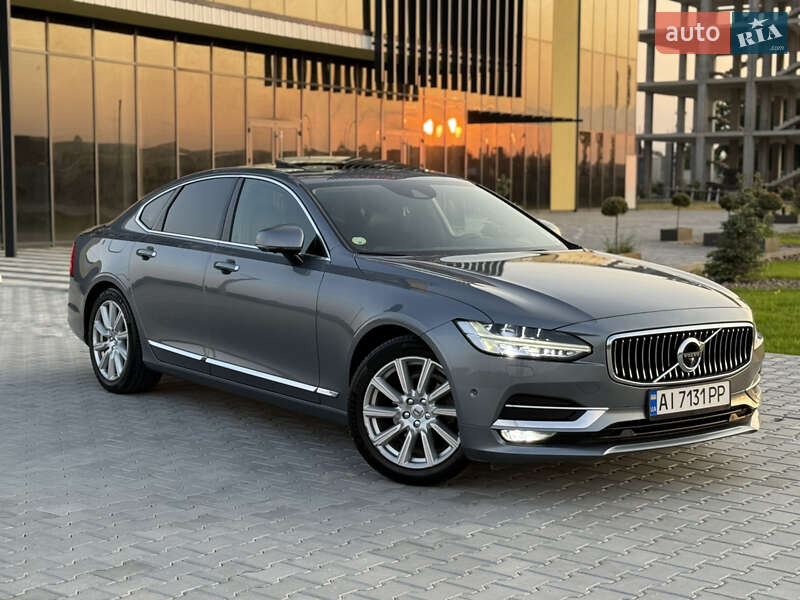Volvo S90 (2017)