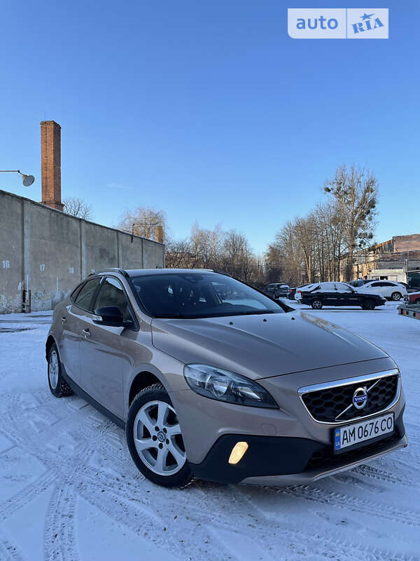 Volvo V40 cross country (2014)