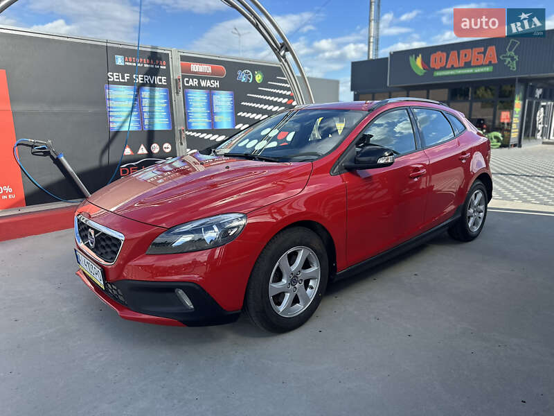 Volvo V40 cross country (2013)