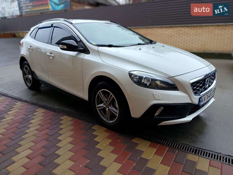 Volvo V40 cross country (2015)