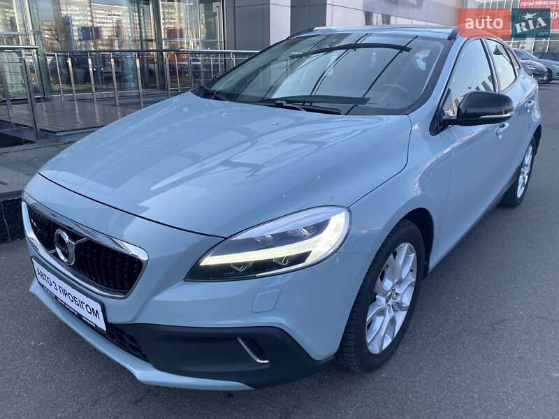 Volvo V40 cross country (2017)