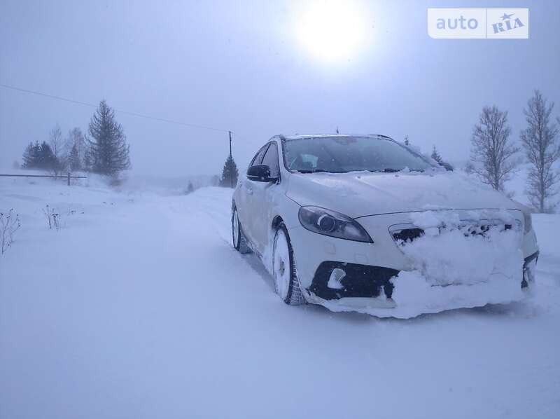 Volvo V40 (2013)
