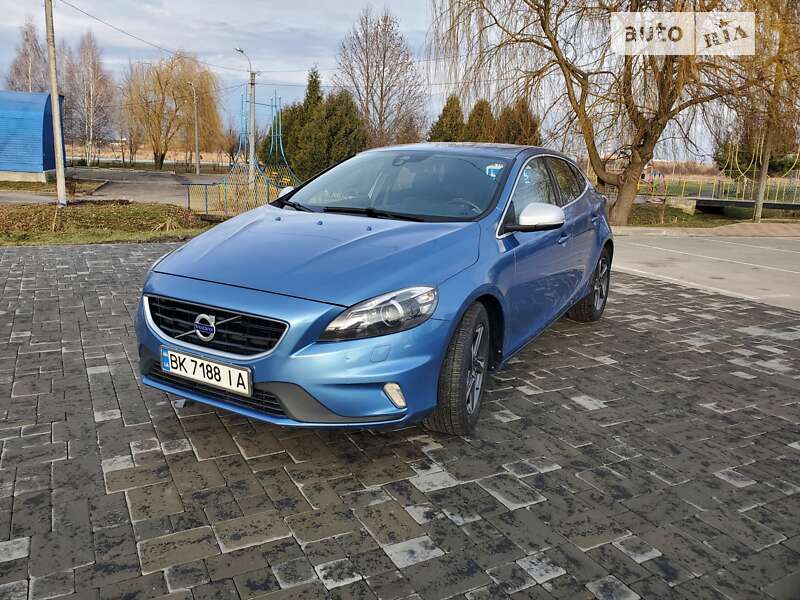 Volvo V40 (2015)