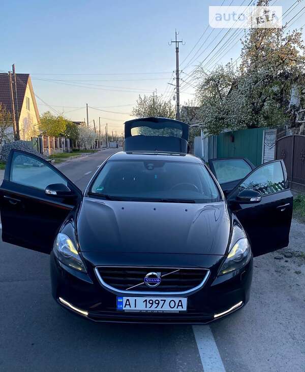 Volvo V40 (2014)