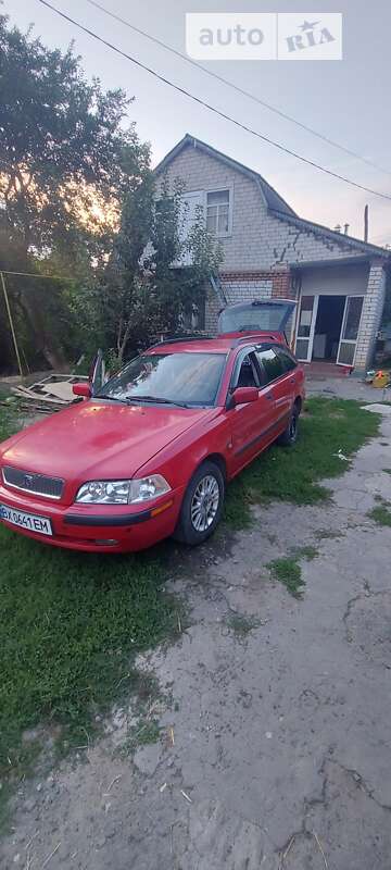 Volvo V40 (2003)
