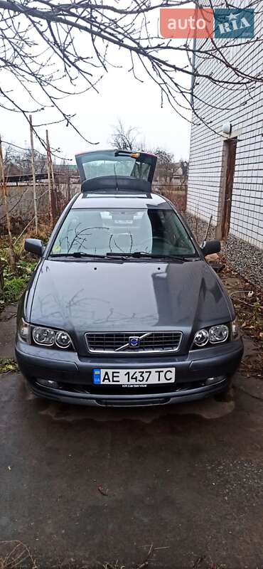Volvo V40 (2004)