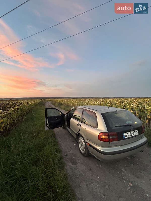 Volvo V40 (1997)