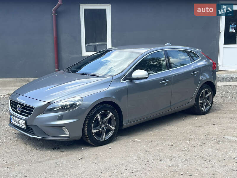 Volvo V40 (2015)