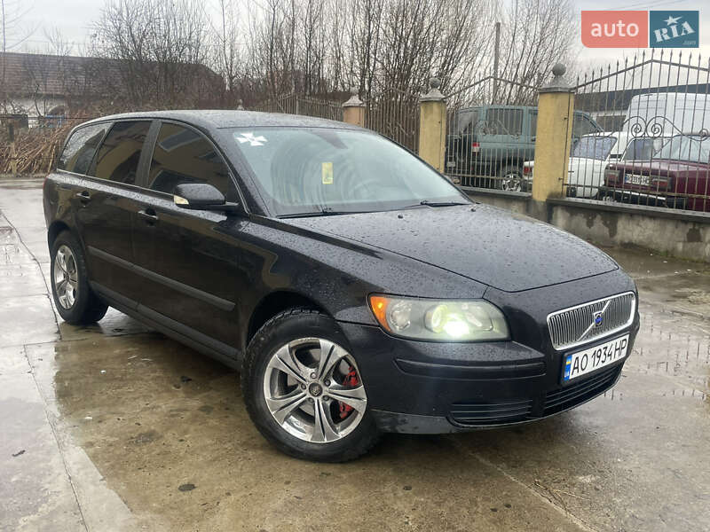 Volvo V50 (2004)