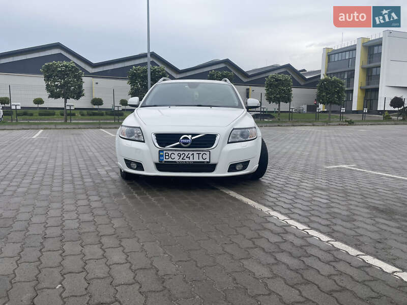 Volvo V50 (2011)