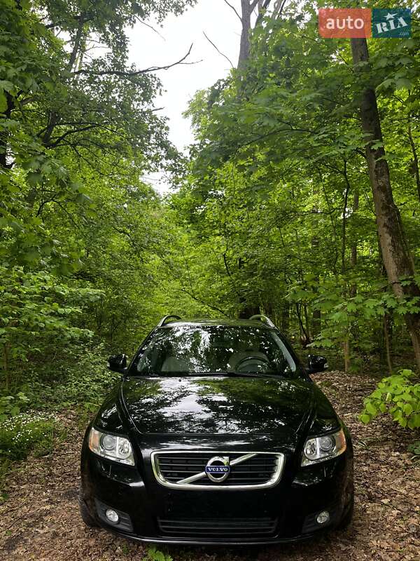 Volvo V50 (2011)