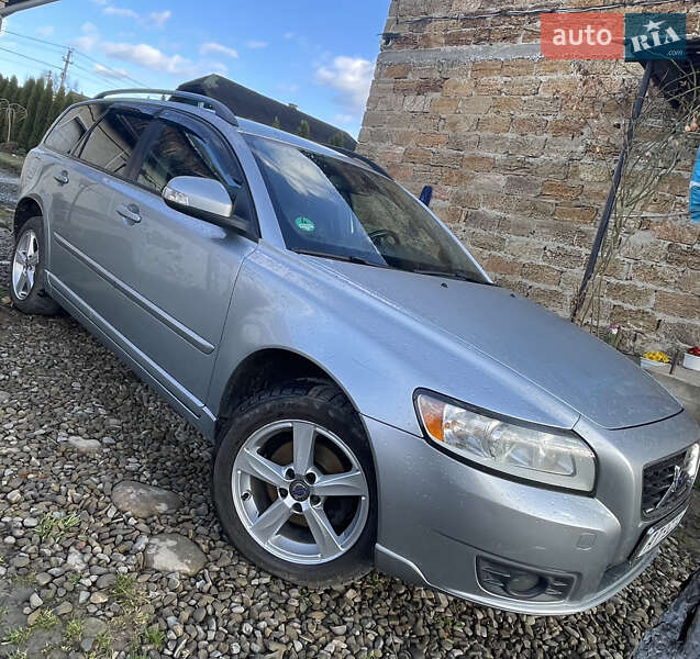 Volvo V50 (2010)